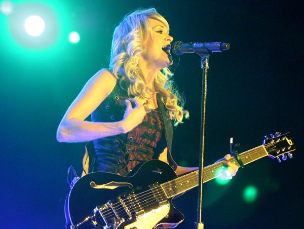 Carrie Underwood 4